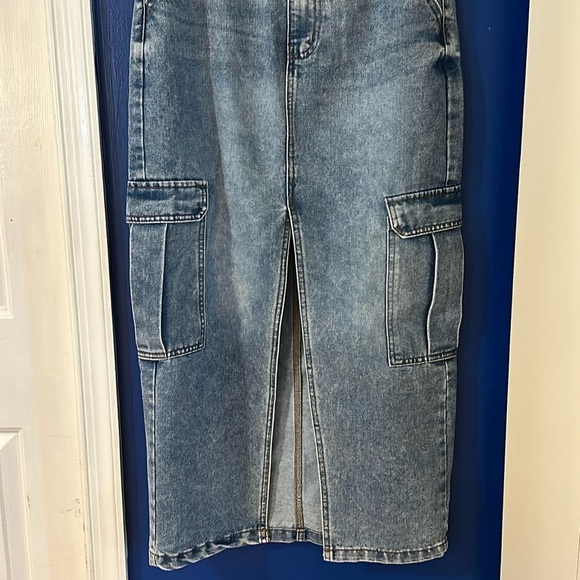 Juniors Love Fire Skirt Blue Denim Front Slit Straight Cargo Pockets Skirt Sz 5 - Picture 3 of 7
